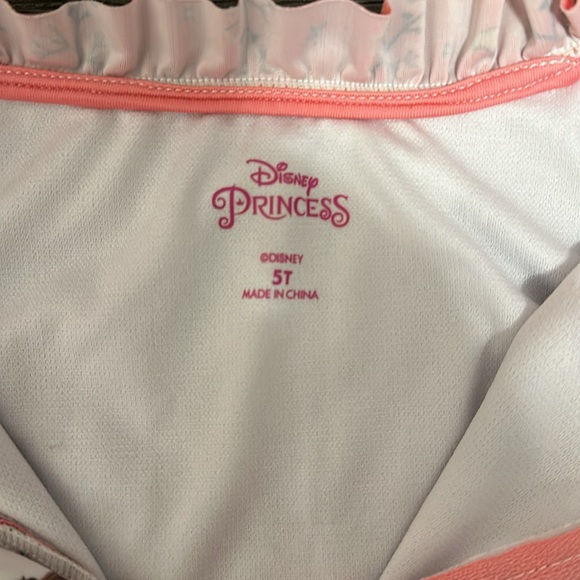 Disney Princess one piece swimsuit Size:5T - Picture 3 of 4